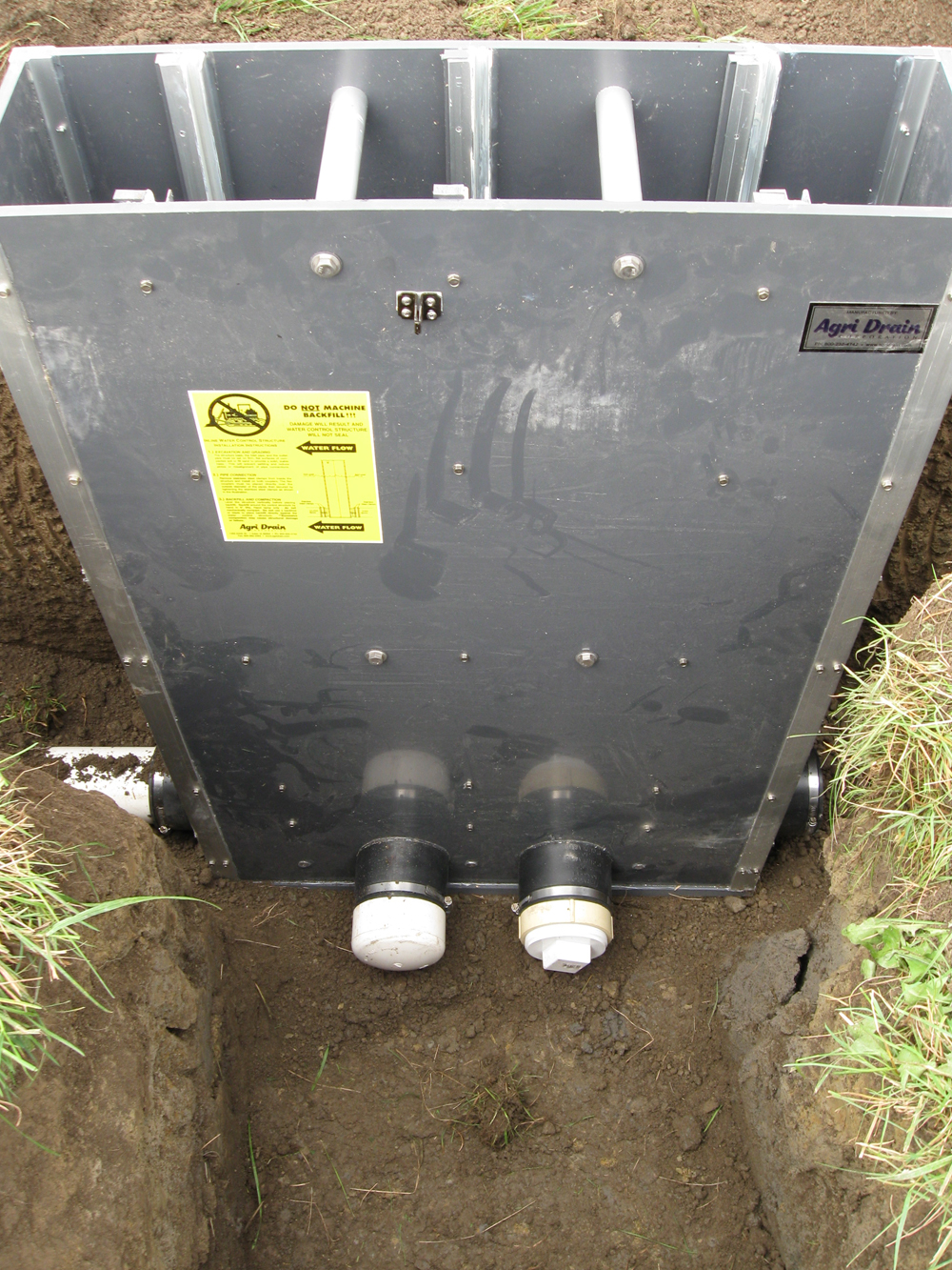 The outlet control structure on a bioreactor in Freevillie, N.Y. (Credit: William Pluer and Larry Geohring)