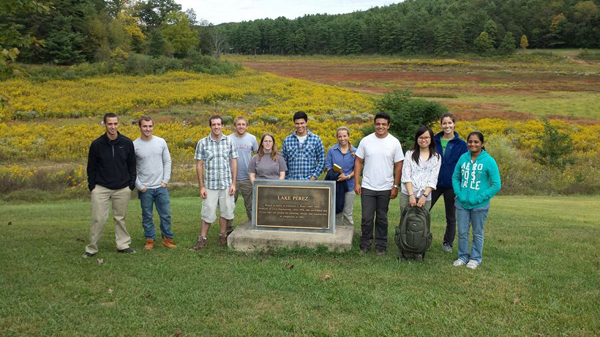 Fall 2013 Techniques in Environmental Geochemistry students at Lake Perez (Credit: Penn State University)