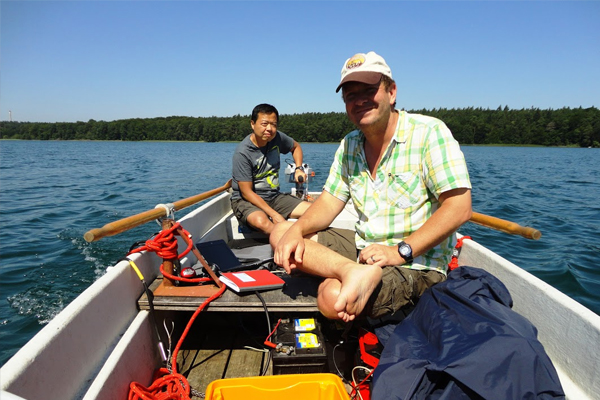 The researchers used a greenhouse gas detector portable enough to operate from a small boat. (Credit: Daniel McGinnis)