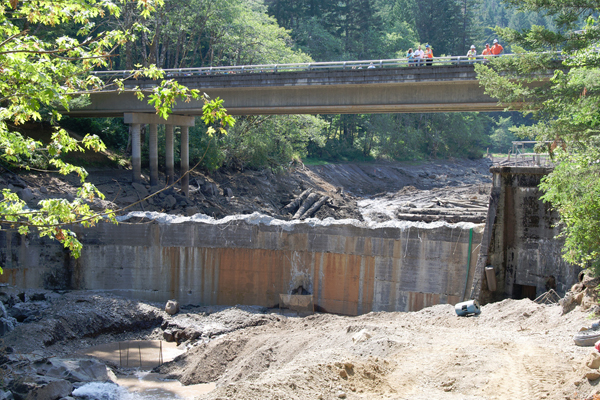 The partially removed Hemlock Dam. (Credit: Sam Beebe/CC BY 2.0)
