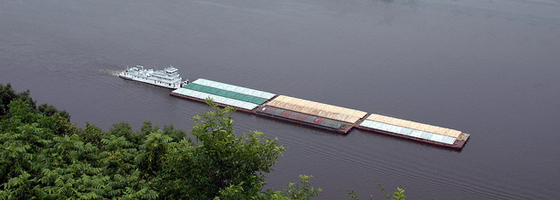A barge on the Mississippi River (Credti: Mike Willis, via Flickr)
