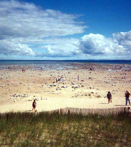 Image: Low water levels on Lake Michigan at Old Mission Point in 2000 (Credit: NOAA)