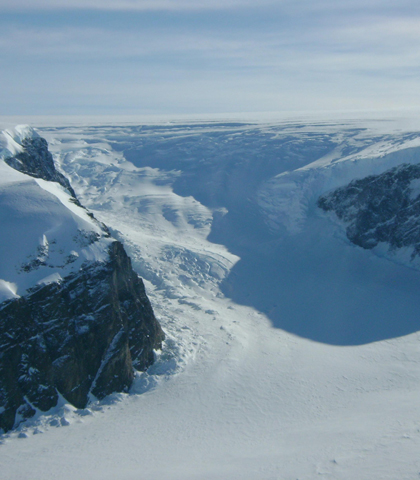 The Larsen Ice Shelf in the Antarctic Peninsula (Credit: Jim Yungel/NASA)