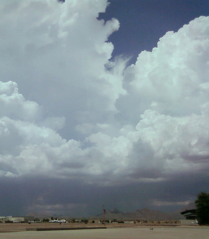Monsoon clouds in Arizona (Credit: Wikimedia Commons)