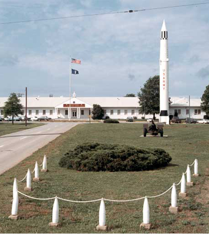 Redstone Arsenal building 7101 (Credit: U.S. Army, via Wikimedia Commons)