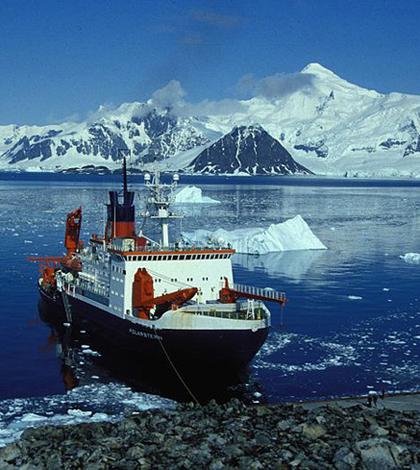 A research vessel, off the Rothera station, one of eight stations that provided temperature data for the study (Credit: Hannes Grobe/Alfred Wegener Institute for Polar and Marine Research)