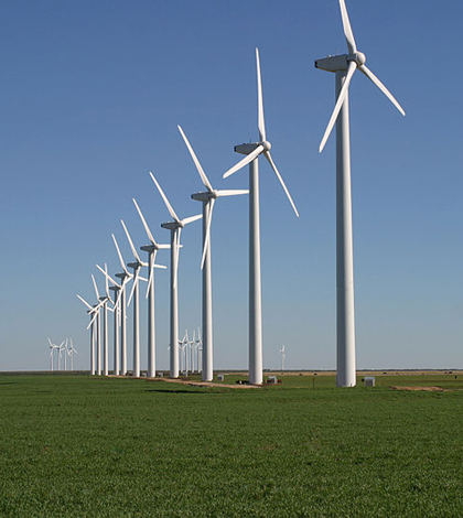 The Brazos Wind Farm near Fluvanna, Texas (Credit: Leaflet, Wikimedia Commons)