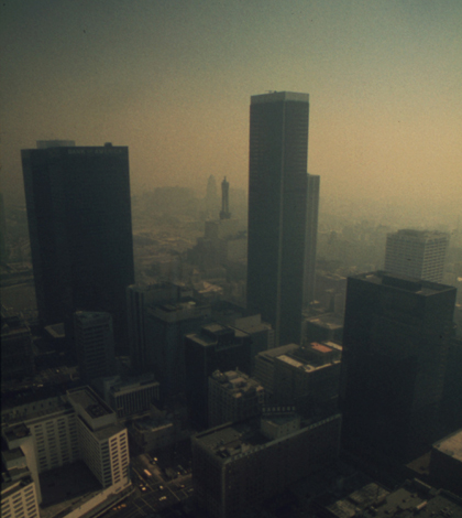 Smog in Los Angeles in 1973 (Credit: Gene Daniels, National Archives and Records Administration)