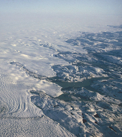 Greenland ice sheet (Credit: Hannes Grobe, via Wikimedia Commons)