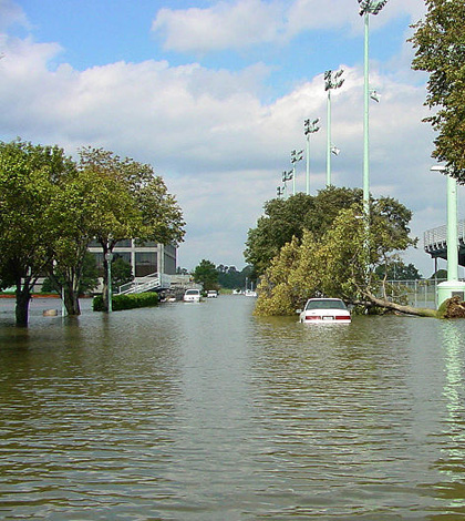 Flooding in Annapolis, Md., after Hurricane Isabel. Sea level rise could make such flooding worse. (Credit: U.S. Navy)