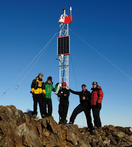 Members of Korea Polar Research Institute Expedition who collaborated with Ronald Ross on a weather station near Terra Nova Bay (Credit: Ronald Ross)