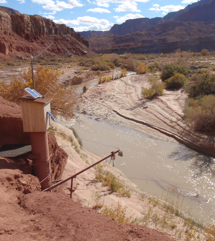 A U.S. Geological Survey monitoring station on the Paria River, a tributary to the Colorado River that provides sediment inputs important for sandbar building (Credit: USGS)