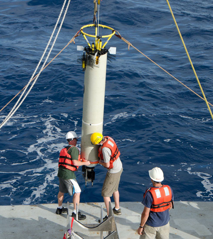 The University of Washington research team deployed instruments in the deep-sea wave over the Samoan Passage (Credit: University of Washington)