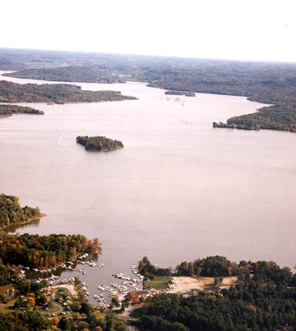 An aerial photo of Seneca Lake, a flood control project (Credit: Muskingum Watershed Conservancy District)