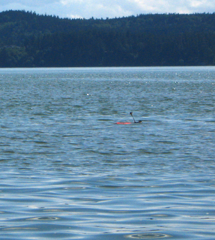 A custom drifter at work on Skagit Bay (Credit: Julia Mullarney and Stephen Henderson)