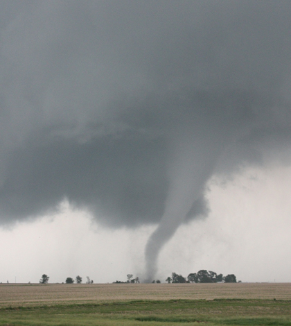 A tornado near Abingdon, Ill. (Credit: U.S. National Weather Service)