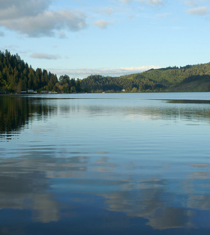 Triangle Lake (Credit: Simon Carrasco, via Flickr)