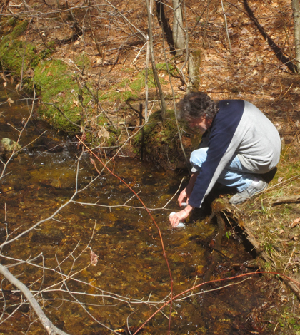 Acid Rain Monitoring Project volunteers sample 150 sites across Massachusetts (Credit: UMass Water Resources Research Center)