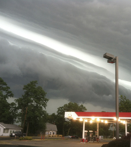 This pciture from LaPorte, Ind. show the leading edge of a derecho that eventually blew over Washington, D.C. (Credit: Kevin Gould / NOAA)
