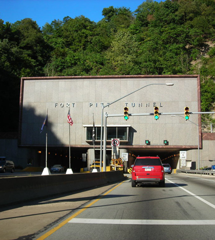 Fort Pitt Tunnel (Credit: Doug Kerr, via Flickr/CC BY-SA 2.0)