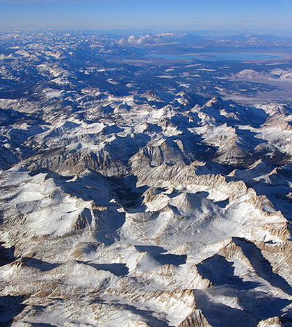 Sierra Nevada aerial view. (Credit: Jeffrey Pang/CC BY 2.0)