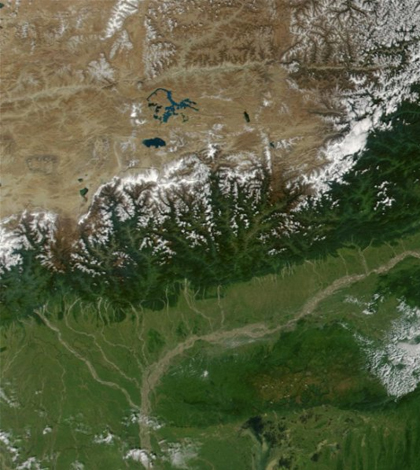 Snow and ice from the Tibetan Plateau and Himalayan range are an important source of water for many people through India. (Credit: Jacques Descloitres / NASA)