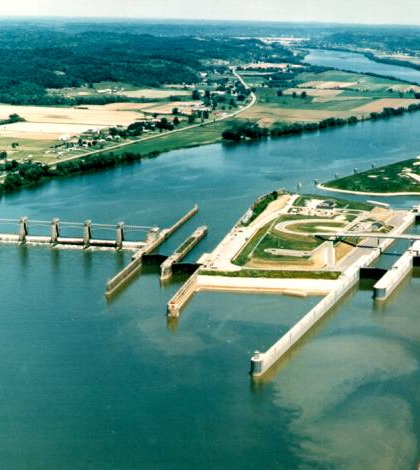 R.C. Byrd Locks and Dam of Ohio River. (Credit: USACE)