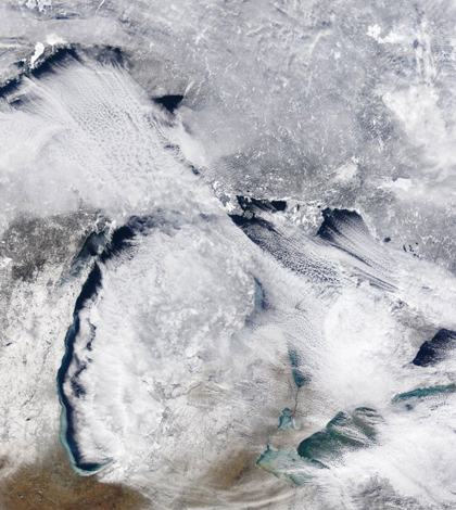 Great Lakes ice cover was 12.3% on January 19, 2016. (Credit: NOAA / GLERL)