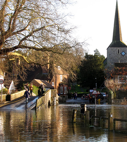 The River Darent during the 2013 flood. (Credit: Stephen Craven via Creative Commons 2.0)