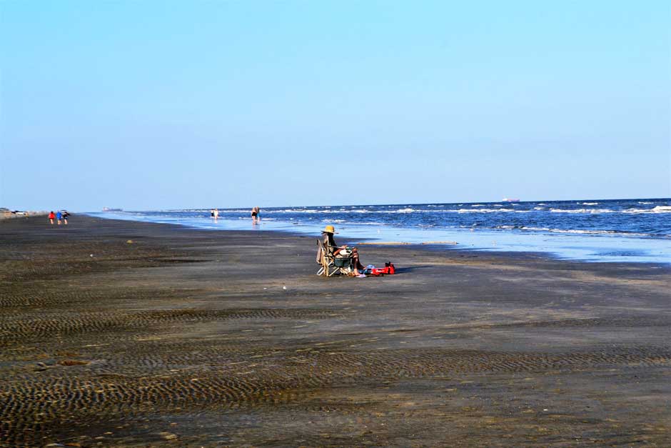 Environmental Monitor Fecal Bacteria Rises with Sea Level on Texas
