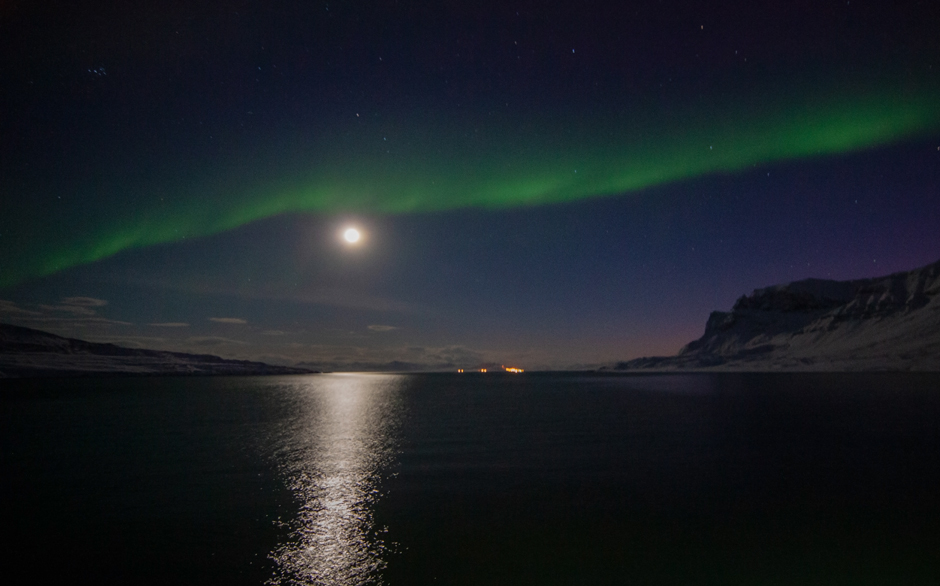 NTNU Open: Midnight Sun to Polar Night: A Model of Seasonal Light