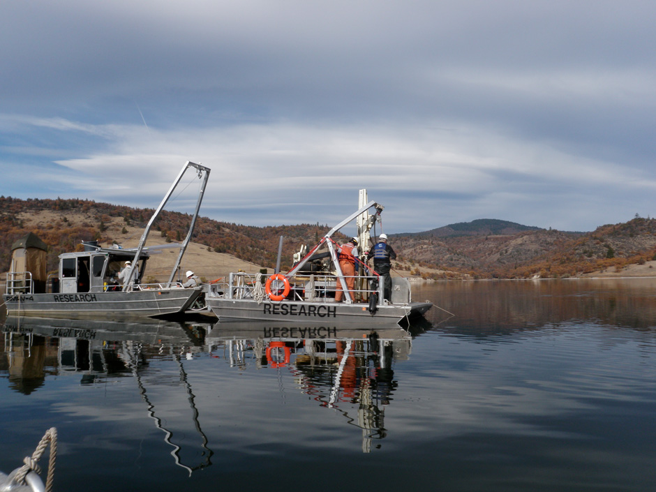 Core sampling for environmental chemistry in the Klamath Reservoirs.