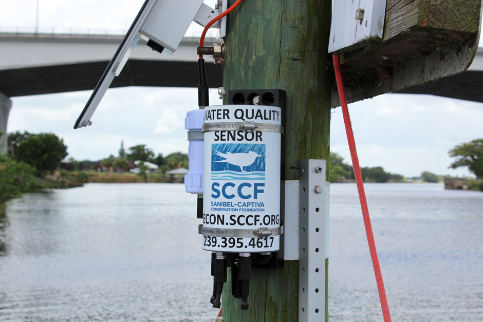 Moore Haven RECON station, with NexSens X2 datalogger and SP-15 power pack.