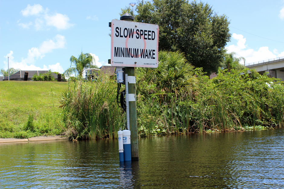 Moore Haven RECON station, with Nexsens X2 datalogger and SP-15 power pack. located just outside of Lake Okochobee of the Caloosahatchee estuary