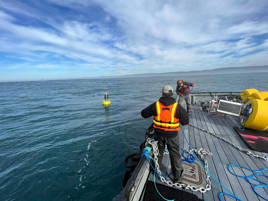 A NexSens Cb-950 being deployed downstream of Klamath Dam