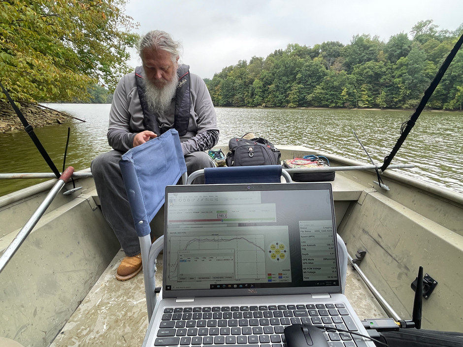 Wesley Turner monitoring the progress of the bathymetry mission using Xylem’s Hypack 2023 software.