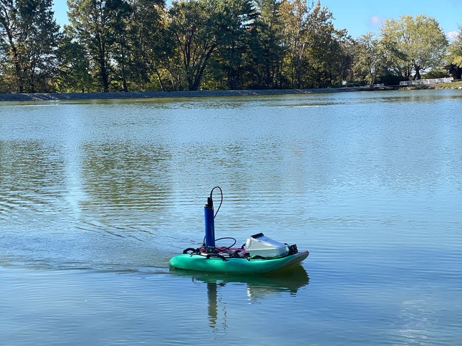 The rQpod equipped with EXO2 Sonde water quality probes collecting water quality data to monitor for harmful algal blooms.