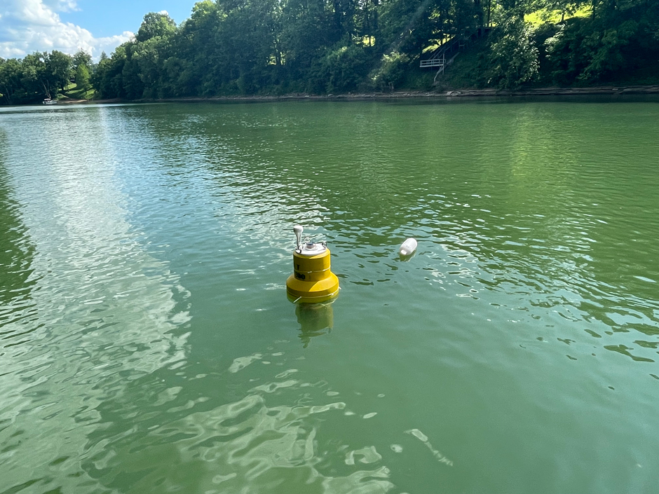 A NexSens buoy deployed on the Kentucky River during a recent training exercise conducted by Kentucky’s Emergency Response Team. 
