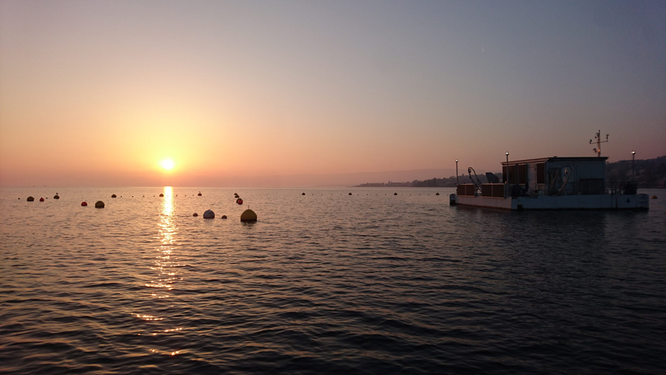 LéXPLORE platform is anchored near Pully, on Lake Geneva’s northern shore. Equipped with state-of-the-art instrumentation, it collects simultaneous measurements of physical, chemical and biological processes at high temporal and spatial resolutions.