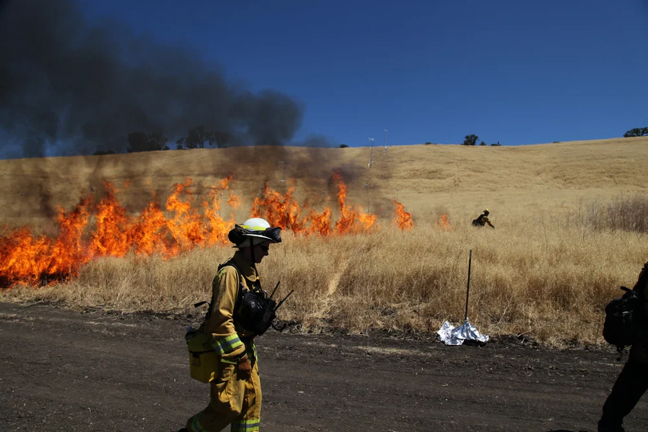 An experimental fire conducted in Central California, Fort Hunter-Liggett, to study fire behavior on slopes.